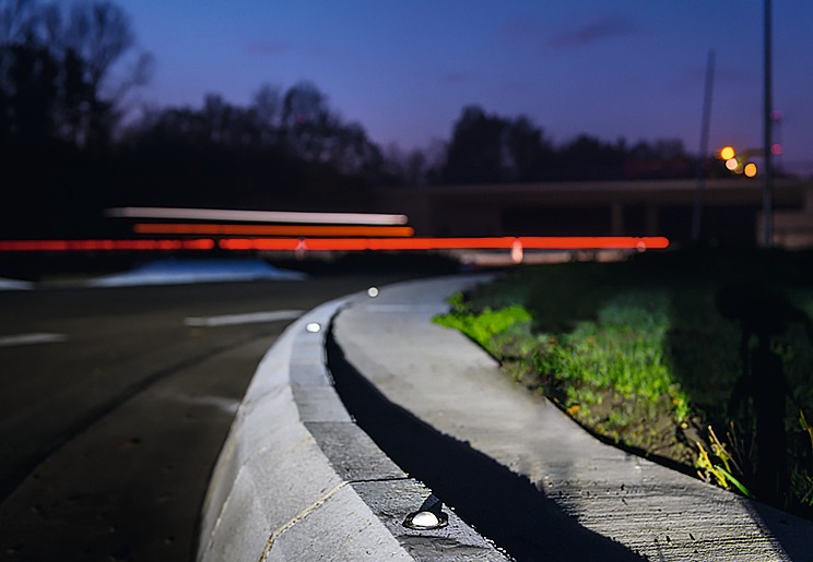 Glasreflektoren Verkehrsführung