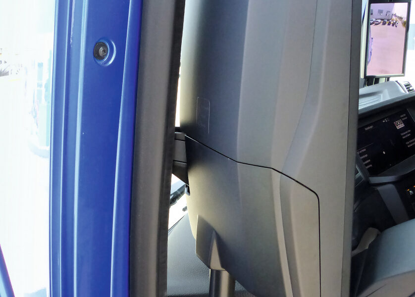 Mirror-Cam Monitor im Fahrerhaus
