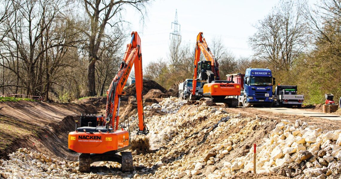 Hitachi-Bagger mit Leica Maschinensteuerung iXE3