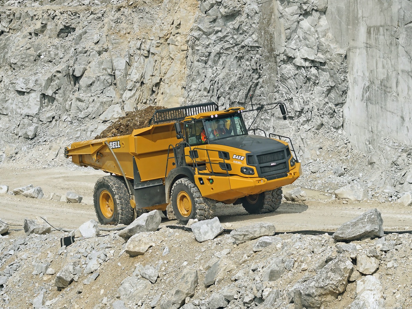 Knickgelenkter Zweiachser Bell B45E 4x4 für Gewinnungsbetriebe - bd ...
