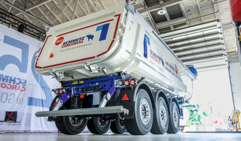 Schmitz Cargobull mit neuer Muldengeneration und hoher Produktvielfalt