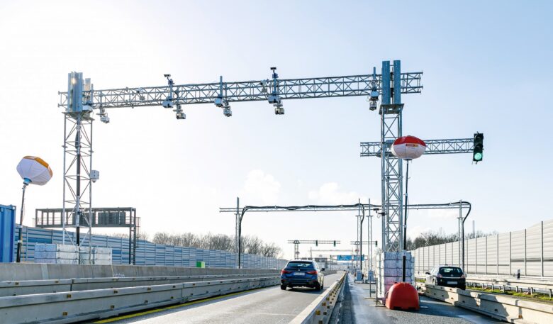 Wiegeeinrichtung sortiert Fahrzeuge nach Gewicht