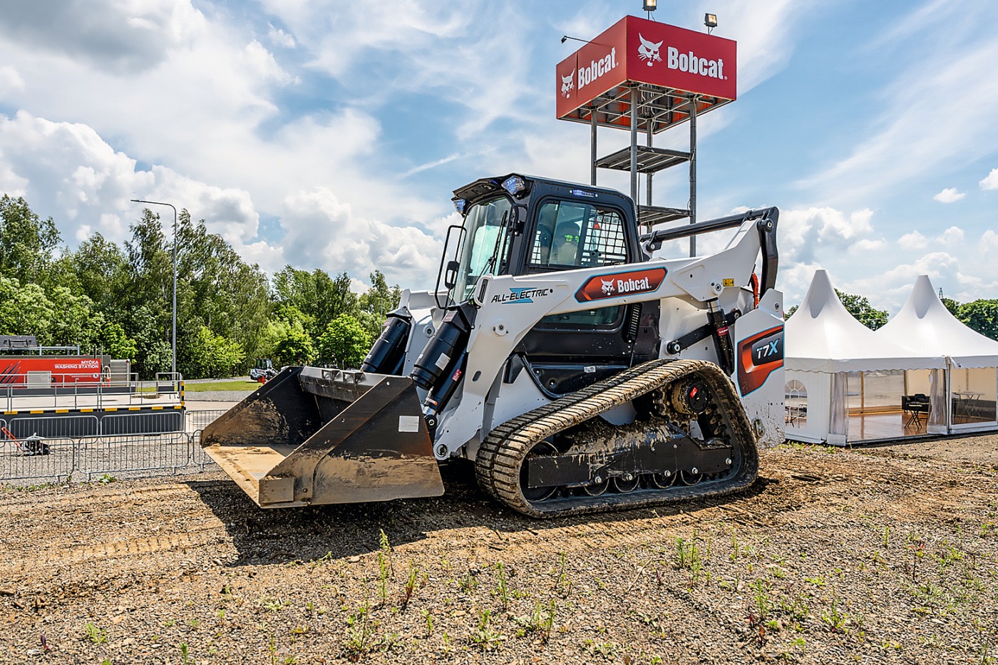 vollelektrischer Bobcat T7X Kompaktlader