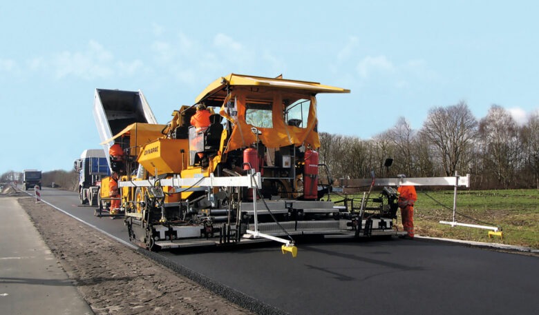 Modernste Systeme für Asphalt- und Erdbau