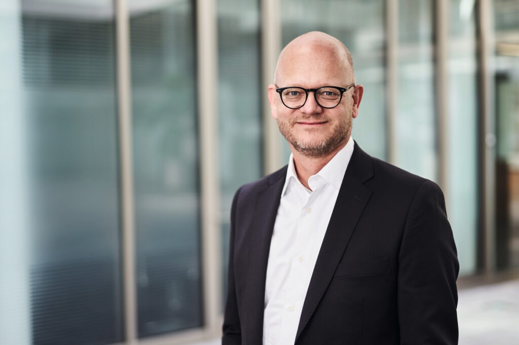 Finanzierungsmodelle für die Bauindustrie Oliver Drenckhahn, Leiter Absatzfinanzierung für Bau und Schwerlast, Südleasing