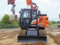 Der neue Serie-7-Mobilbagger ZX 135 W-7 von Hitachi im bd-Baggertest