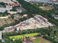 Wolff-Turmdrehkrane errichten neues Wohnquartier