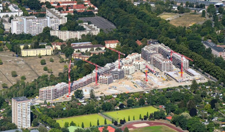 Wolff-Turmdrehkrane errichten neues Wohnquartier