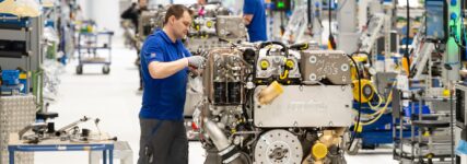 Neues Montagewerk für mtu-Verbrennungsmotoren