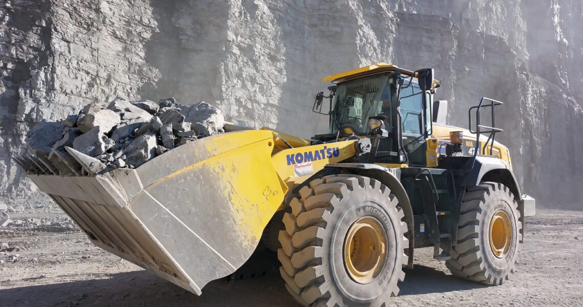 Komatsu-Radlader WA475-10