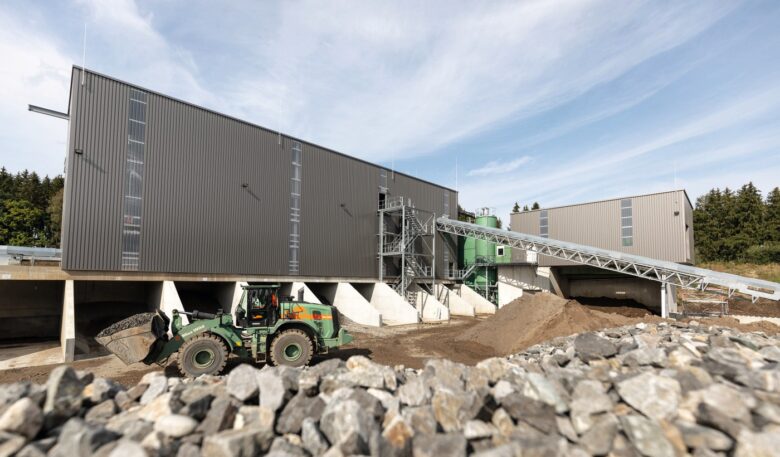 Max Wild recycelt mineralische Bauabfälle