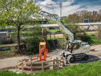 Liebherr A 920 Litronic mit Personenkorbbetrieb