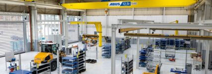 Montagehalle für batterieelektrische Radlader