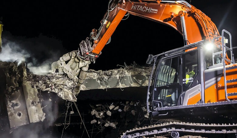 Hitachi-Abbruchbagger aus Kiesel-Mietpark starker Hauptakteur