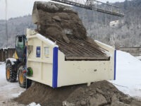 Restbeton-Recycling bei Krieger-Beton mit EAG-Siebmaschine