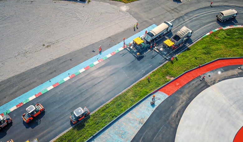 Rennstrecke mit Topcon-Maschinensteuerung saniert