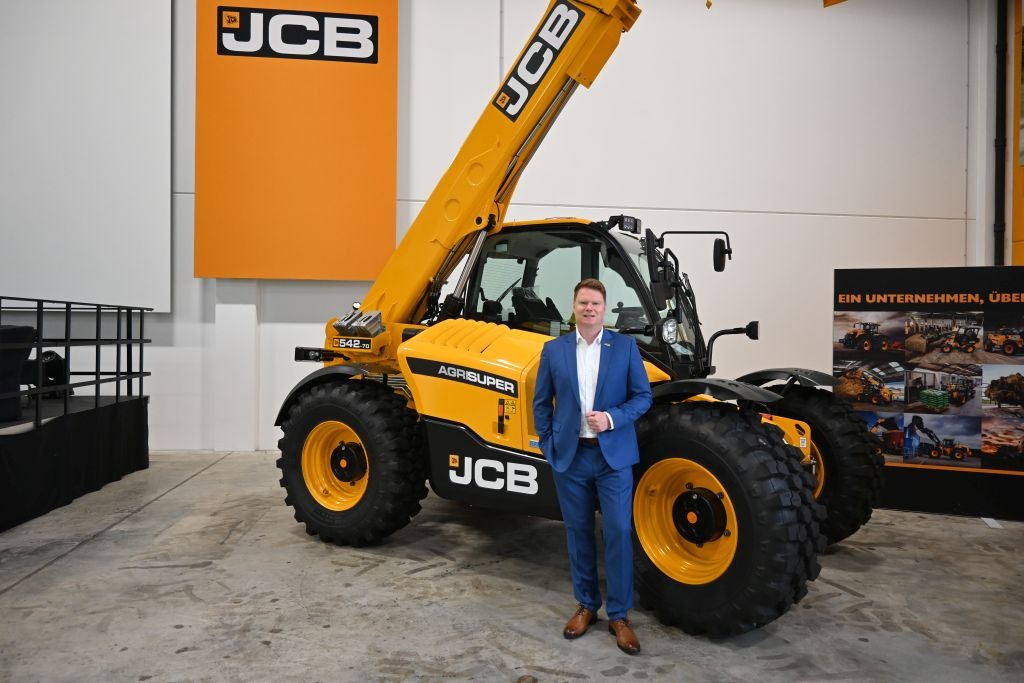 Veränderung in der Geschäftsführung JCB, Dr Matthias Szupories