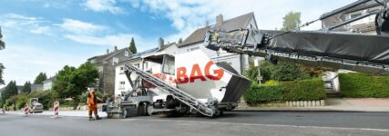 Strabag verbessert Umweltbelastung mit Clean-Air-Asphalt