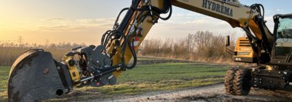 MX-City-Bagger mit SW48-Schnellwechsler auf Road-Show