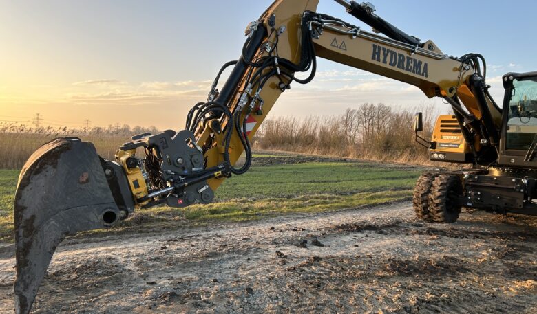 MX-City-Bagger mit SW48-Schnellwechsler auf Road-Show
