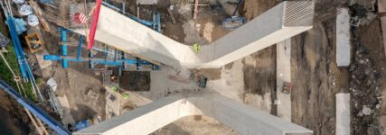 Doka-Kombination aus Traggerüst und Trägerschalung