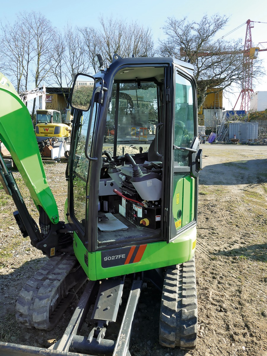 Liugong, Akkubagger 9027FE, Bömer