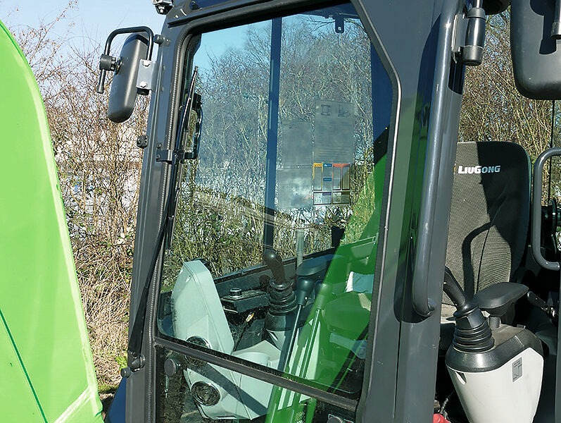 Liugong, Akkubagger 9027FE, Bömer