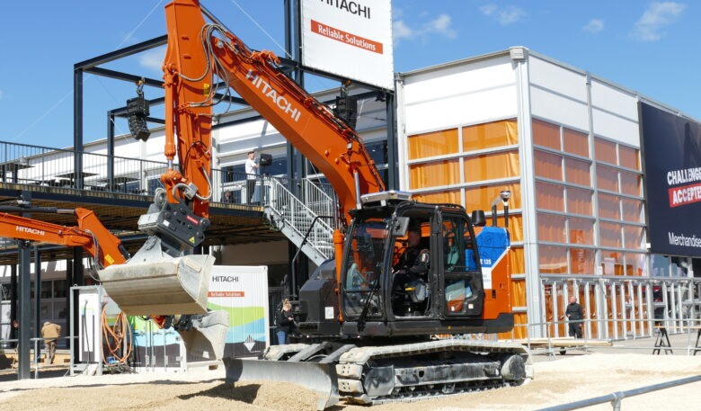 Bauma 2025, Hitachi, Bömer