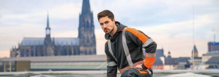 Hoodies und Hybrid-Hosen mit Warnschutzklasse 1