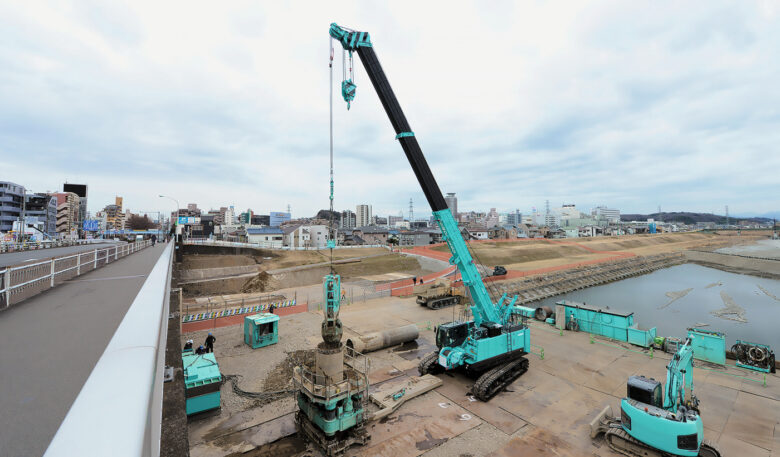 Neuer TKE750G von Kobelco mit maximaler Hubleistung