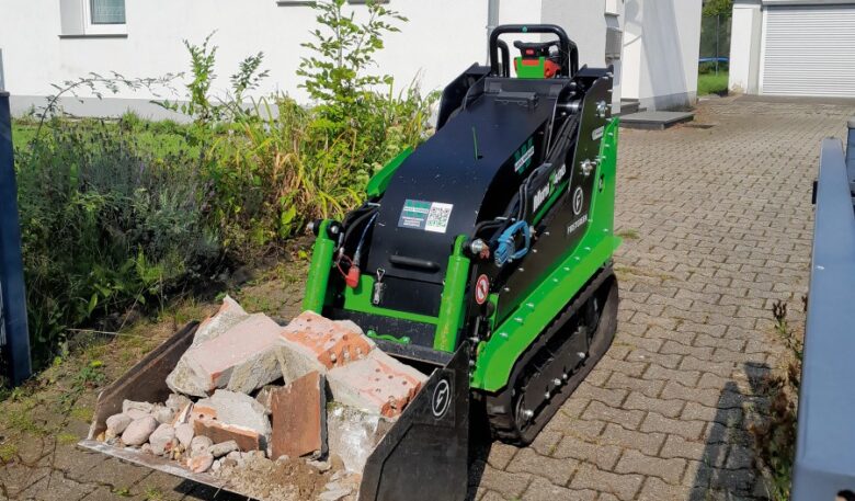 Die Elektro-Laderaupe Mini Z 400 von Firstgreen