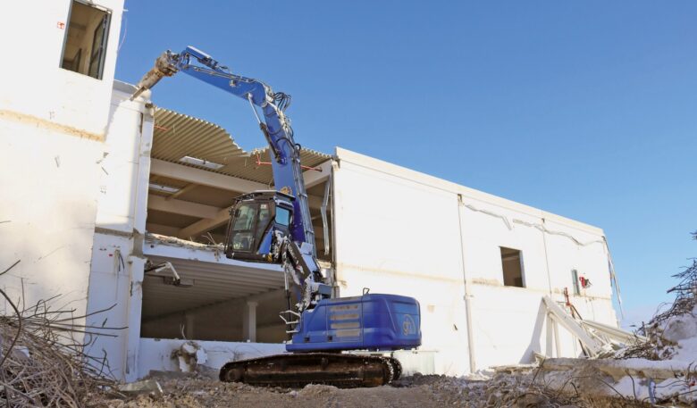 Cat 330 MHD erledigt Rückbau nach strengen DGNB-Vorgaben