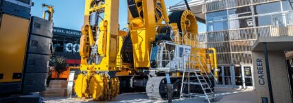 Bauer setzt auf Kombination von Diesel- und Elektromotor