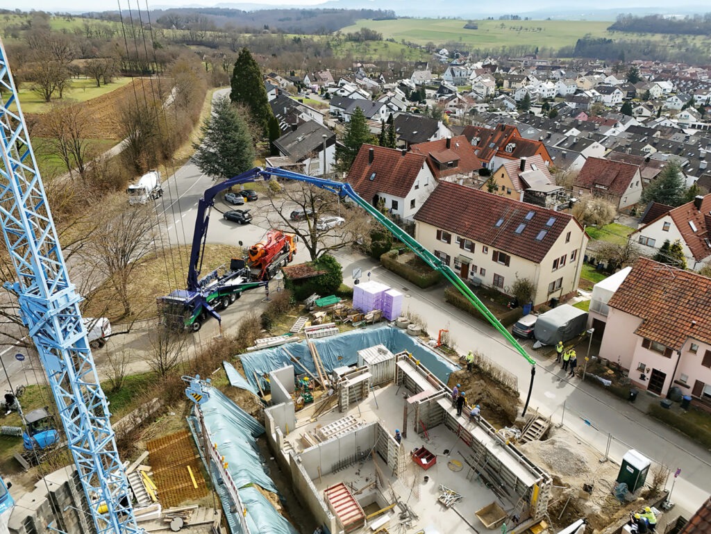 Den Betontransport komplett elektrifiziert Volvo Trucks, Putzmeister