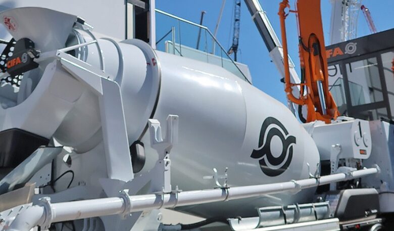 Neuling mit 35-m-Karbonmast