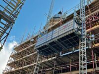 Geda-Transportbühne im Zentrum der Renovierung Geda-Transportbühne im Zentrum der Renovierung