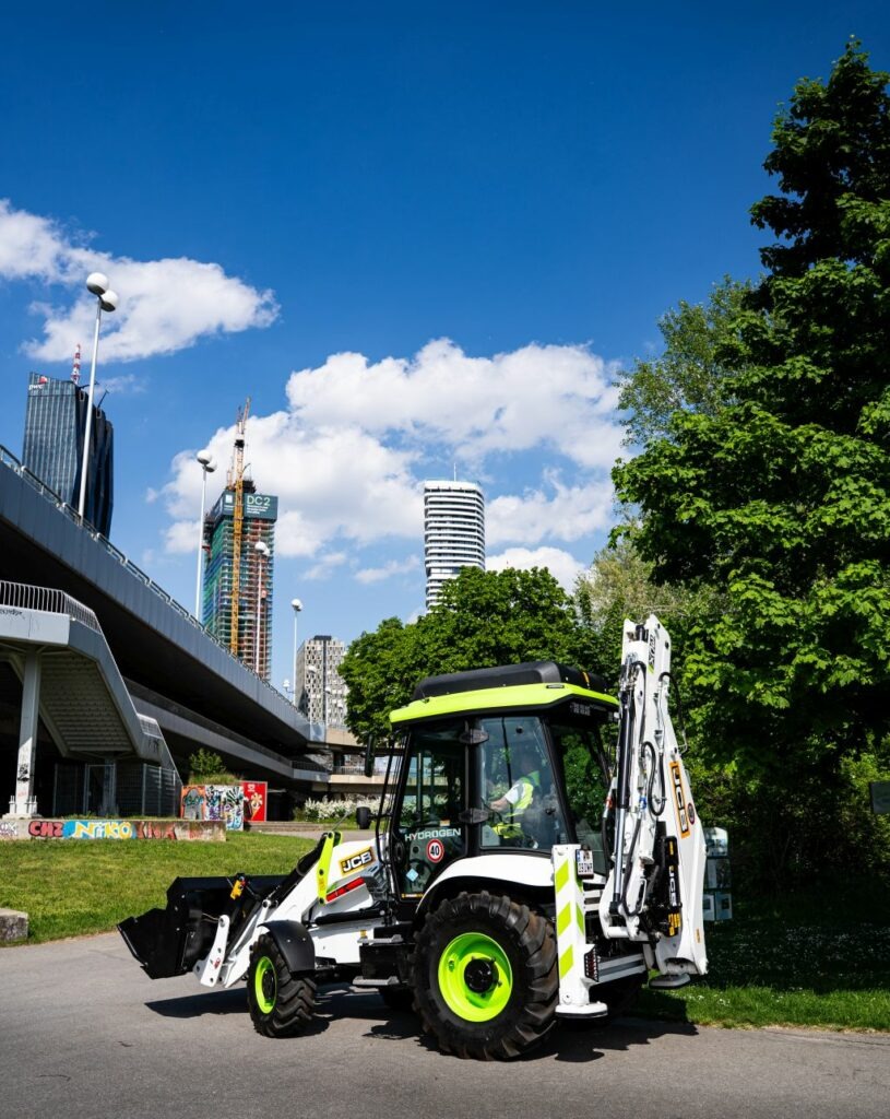 EU-Typgenehmigung für Wasserstoffmotor JCB, Wasserstoff-Baggerlader