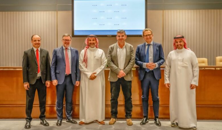 Kraneinsatz für Stadion in Saudi-Arabien