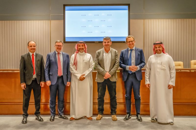Kraneinsatz für Stadion in Saudi-Arabien Wolffkran