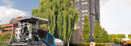 Vollelektrischer Straßenfertiger der Highway-Klasse