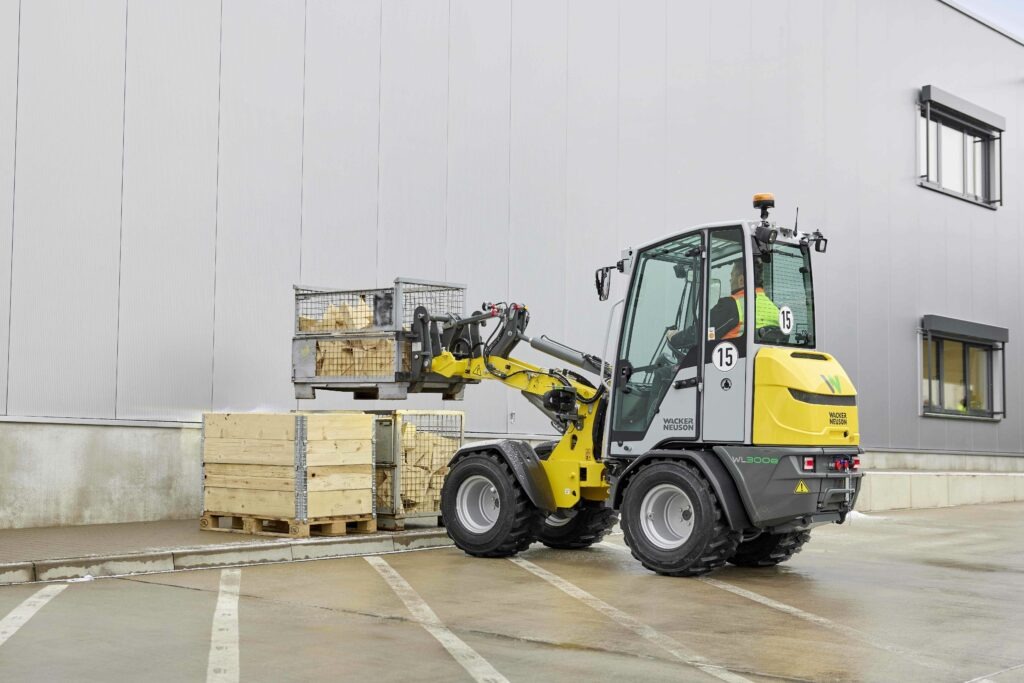 Bühne frei für den neuen E-Radlader WL300e
