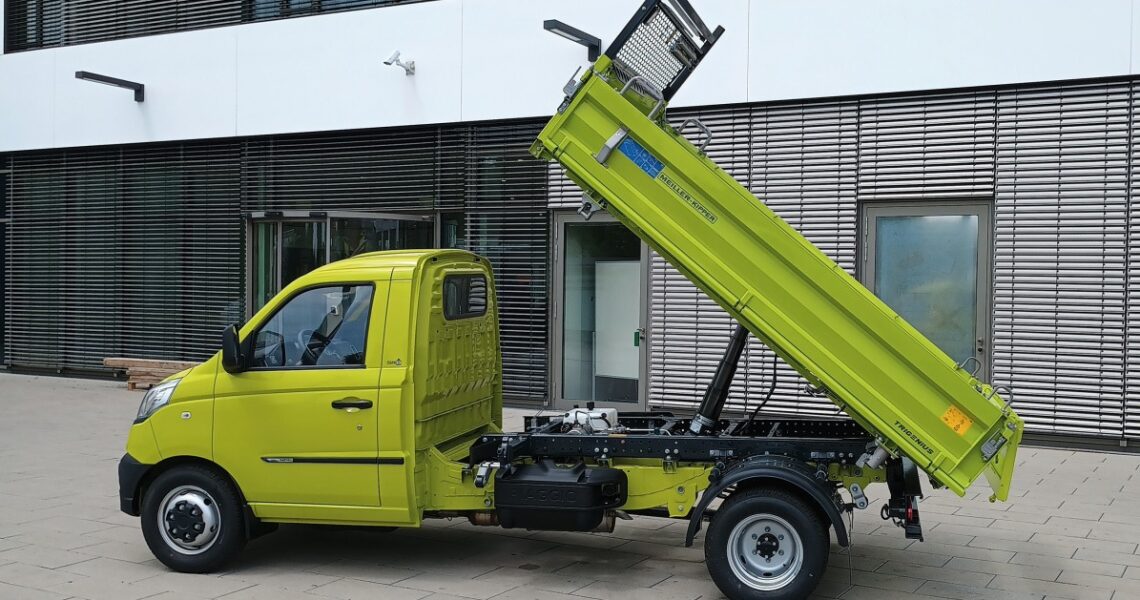 Meiller-Trigenius D202 als Allrounder für enge Räume Meiller