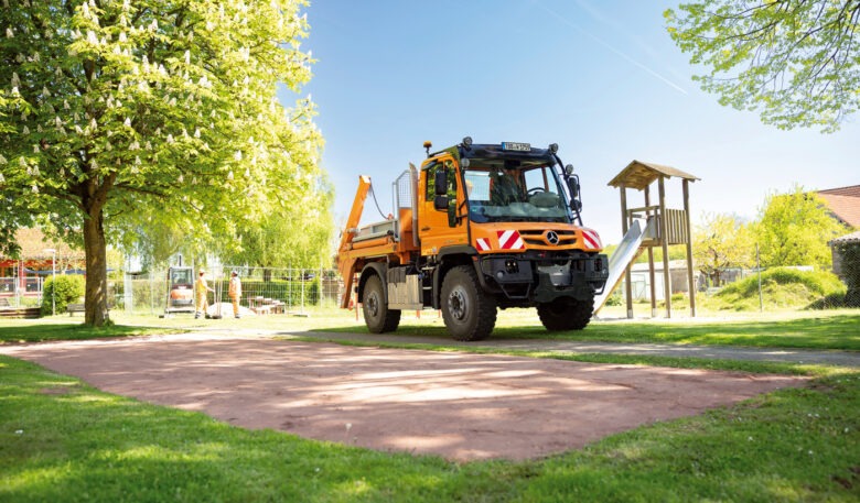 Bauhof Wertheim nutzt neuen Unimog U 327 saisonübergreifend 