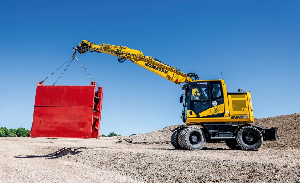 Zwei Neulinge mit optionaler Allradlenkung Komatsu