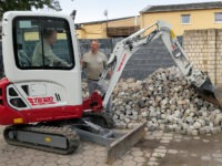 Takeuchi TB 320 überzeugt Hamburger Galabauer Knabjohann