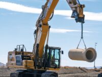 Cat 340 mit Verstellausleger noch variabler nutzbar