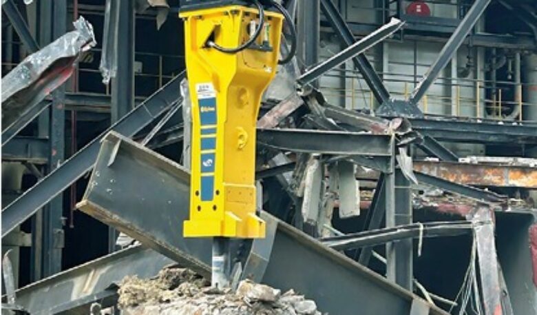 Spezialgroßgerät für Kraftwerksrückbau