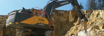 Sebald Zement mit Volvo-Bagger EC530E schneller und effizienter