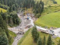 Liebherr-Energiespeicher sichert Versorgung in abgelegenen Gebieten