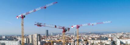Vier Potain-Topless-Krane gestalten Skyline von Lyon